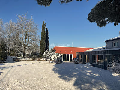 Villa - 391 m² - 8 pièces