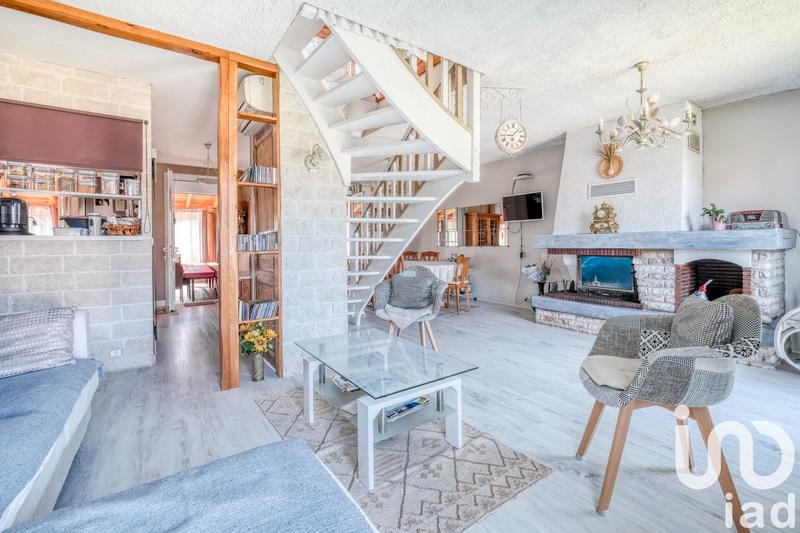 Maison - 187 m² - 8 pièces