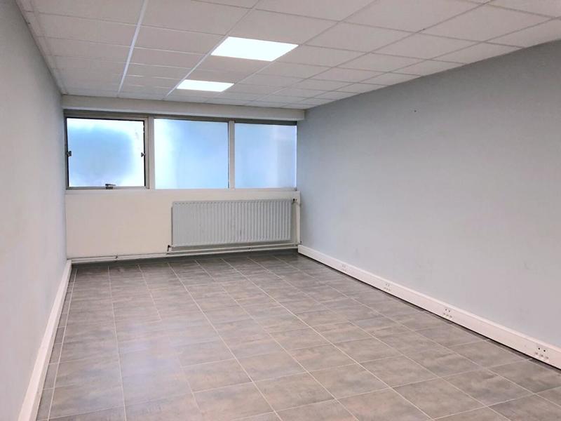 Bureau - 286 m² - 9 pièces