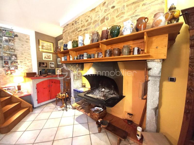 Maison ancienne - 147 m² - 11 pièces