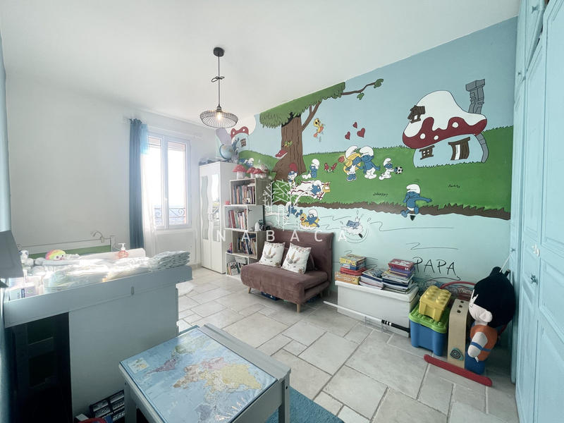 Appartement - 100 m² - 5 pièces