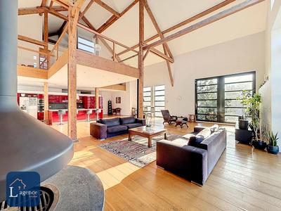 Maison contemporaine - 607 m² - 9 pièces