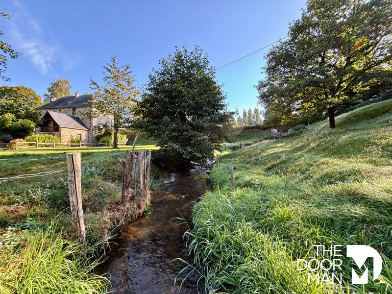 Propriété - 150 m² - 8 pièces