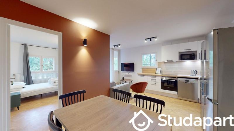 Chambre - 9 m² - 1 pièce