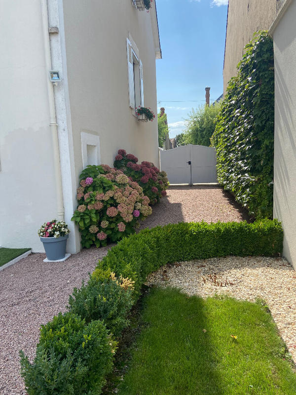 Villa - 311 m² - 12 pièces