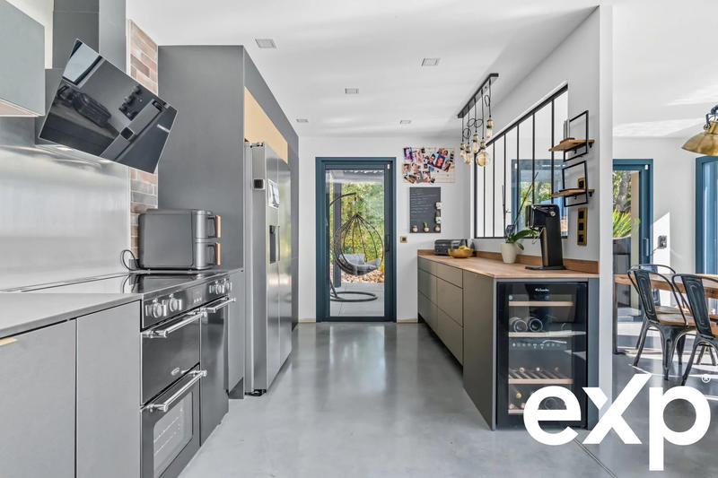 Maison - 160 m² - 6 pièces