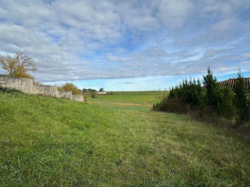 Terrain constructible - 2 694 m²