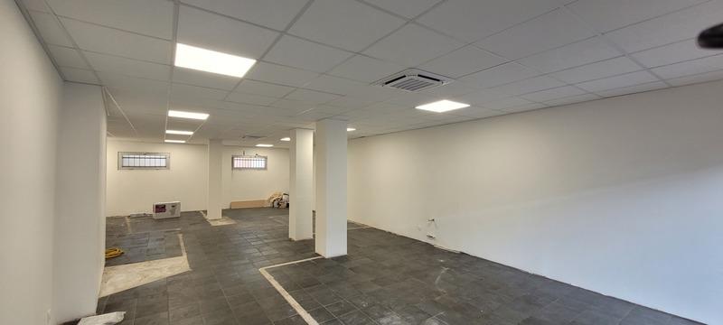 Local commercial - 75 m² - 2 pièces