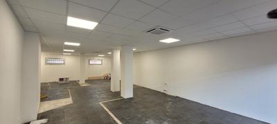 Local commercial - 75 m² - 2 pièces