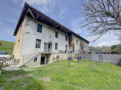 Appartement - 75 m² - 5 pièces