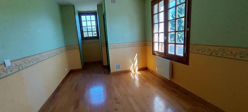 Maison - 205 m² - 8 pièces