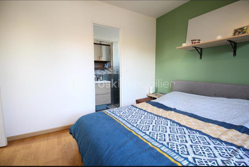 Maison - 95 m² - 5 pièces