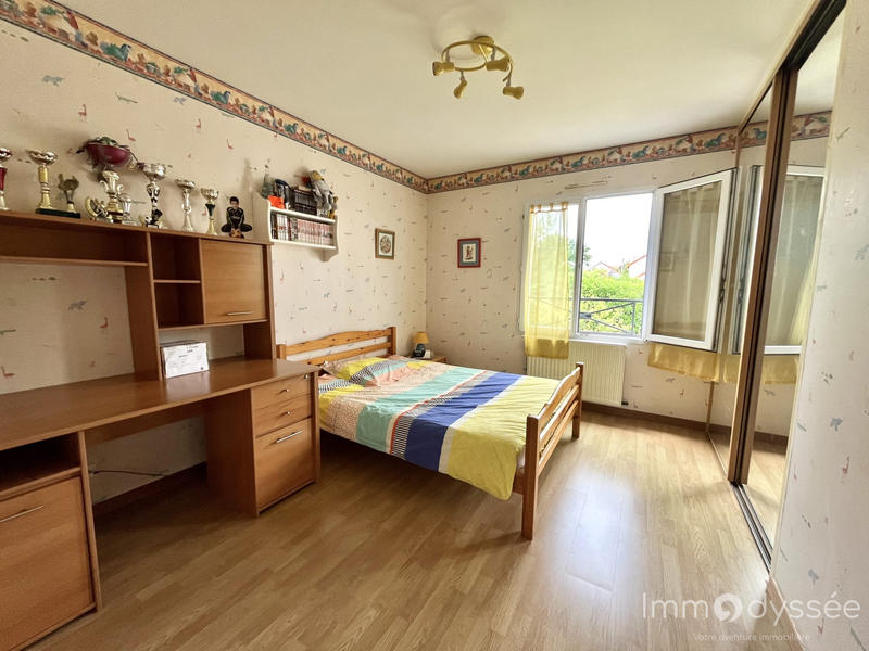 Maison - 220 m² - 7 pièces