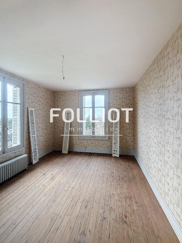 Maison - 382 m² - 15 pièces