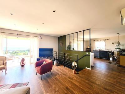 Villa - 224 m² - 8 pièces