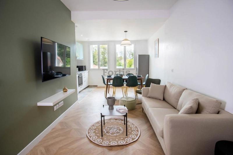 Maison - 134 m² - 8 pièces