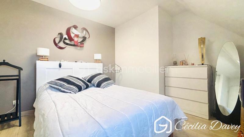 Villa - 225 m² - 8 pièces