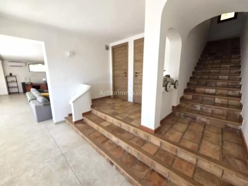 Maison - 259 m² - 10 pièces