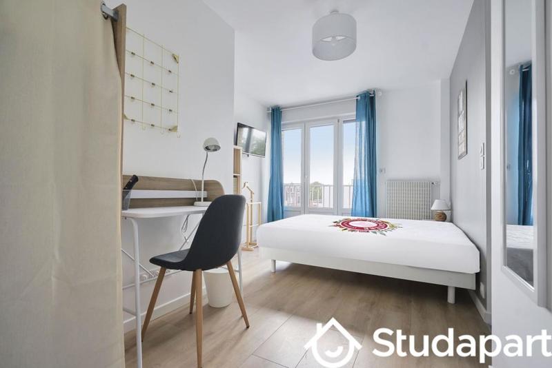 Chambre - 110 m² - 1 pièce