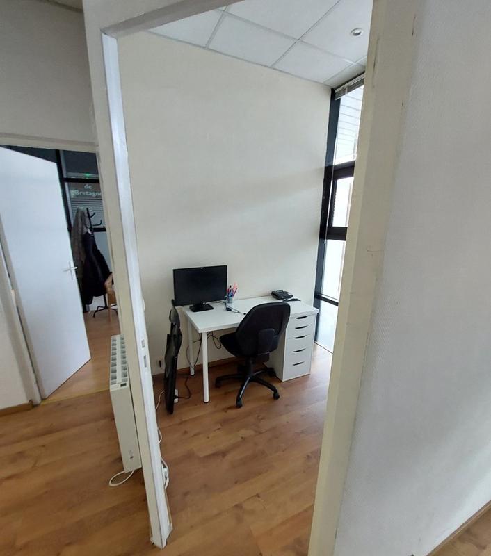 Bureau - 63 m² - 5 pièces