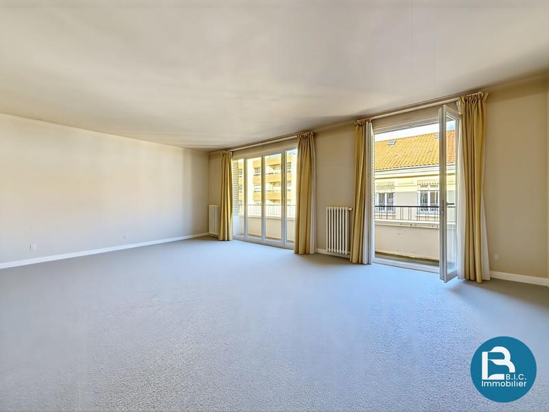 Appartement - 108 m² - 4 pièces