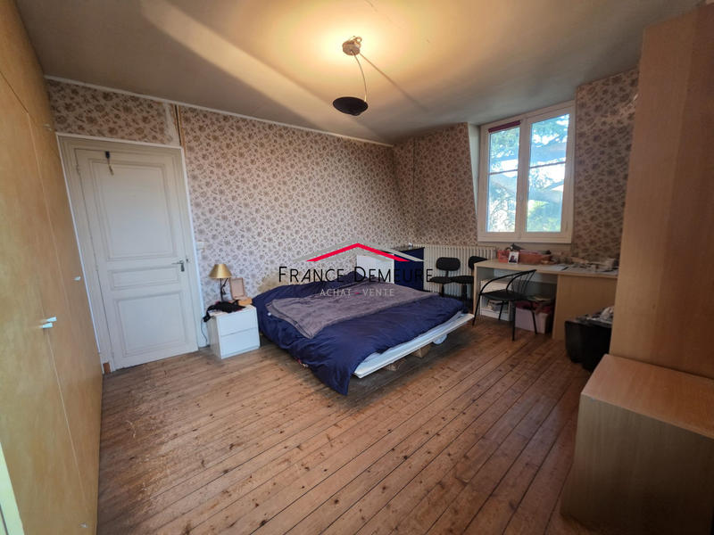 Maison - 183 m² - 8 pièces