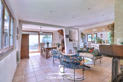 Maison - 170 m² - 7 pièces