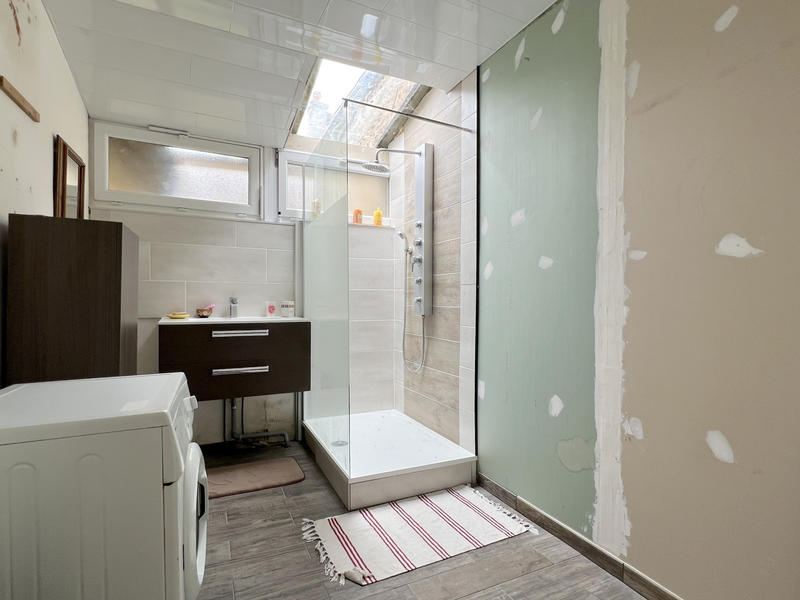 Maison - 150 m² - 8 pièces