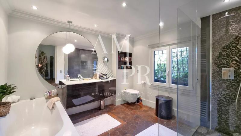 Appartement - 140 m² - 4 pièces