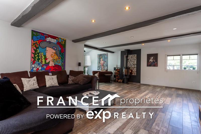 Maison - 245 m² - 7 pièces