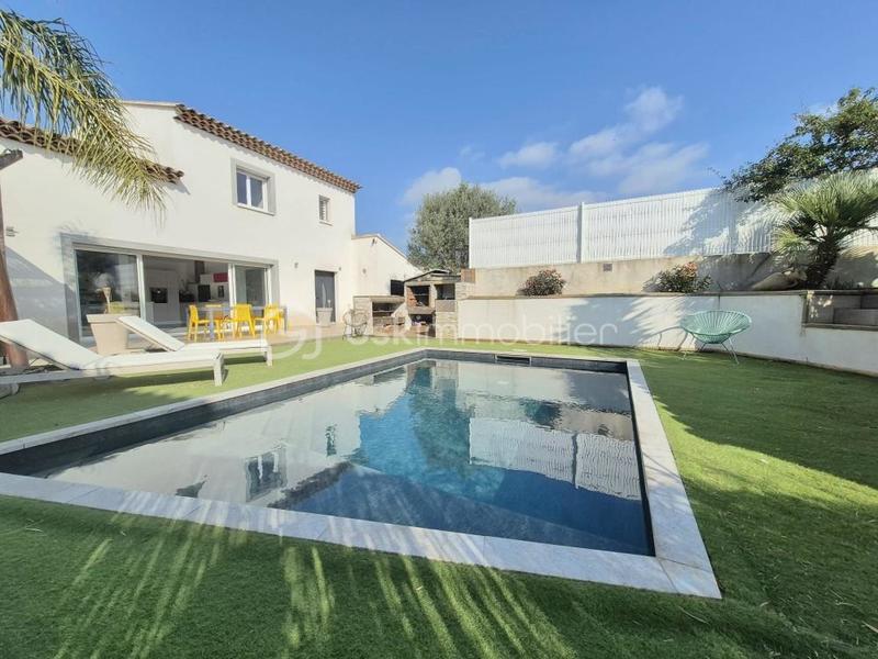 Maison - 165 m² - 5 pièces