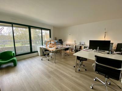 Bureau - 69 m²
