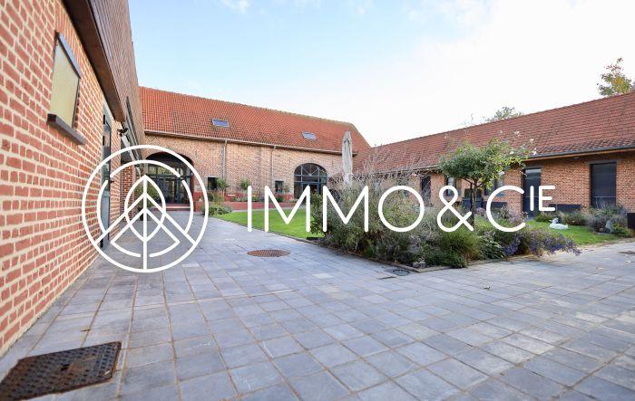 Maison - 570 m² - 17 pièces