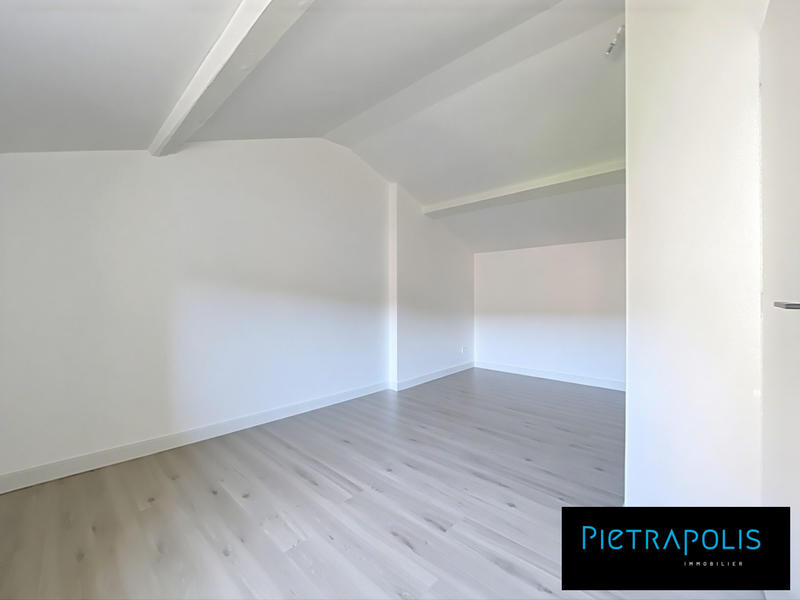Maison - 107 m² - 6 pièces