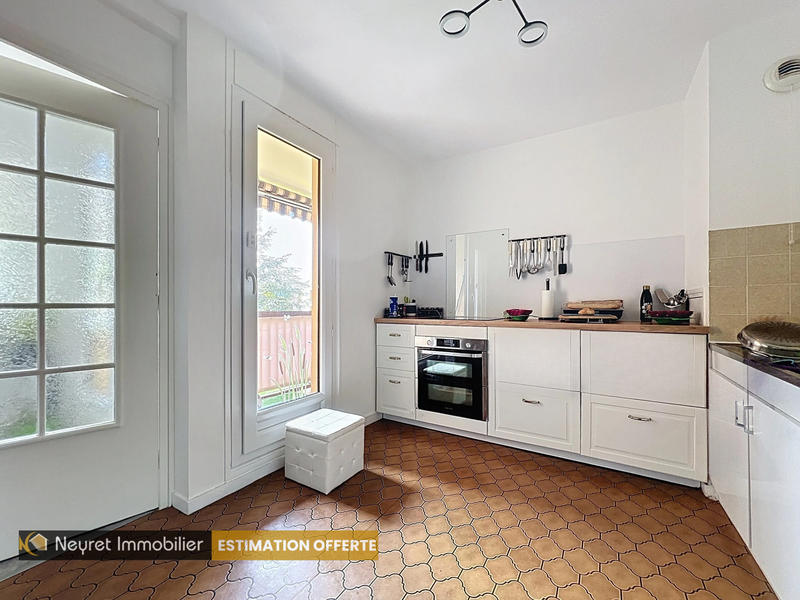 Appartement - 79 m² - 3 pièces