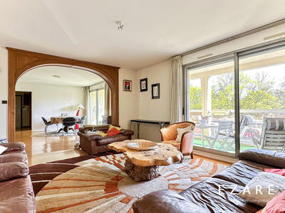 Appartement - 152 m² - 6 pièces