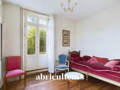 Maison - 370 m² - 10 pièces