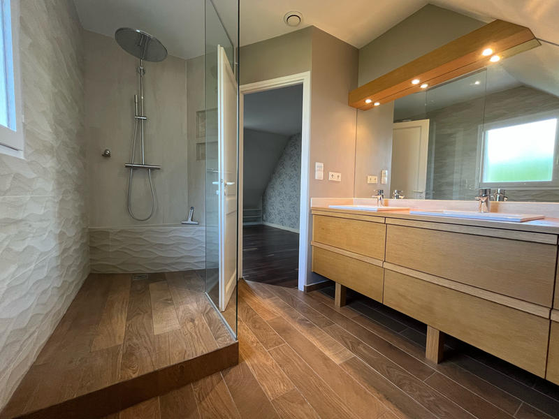 Maison - 187 m² - 7 pièces