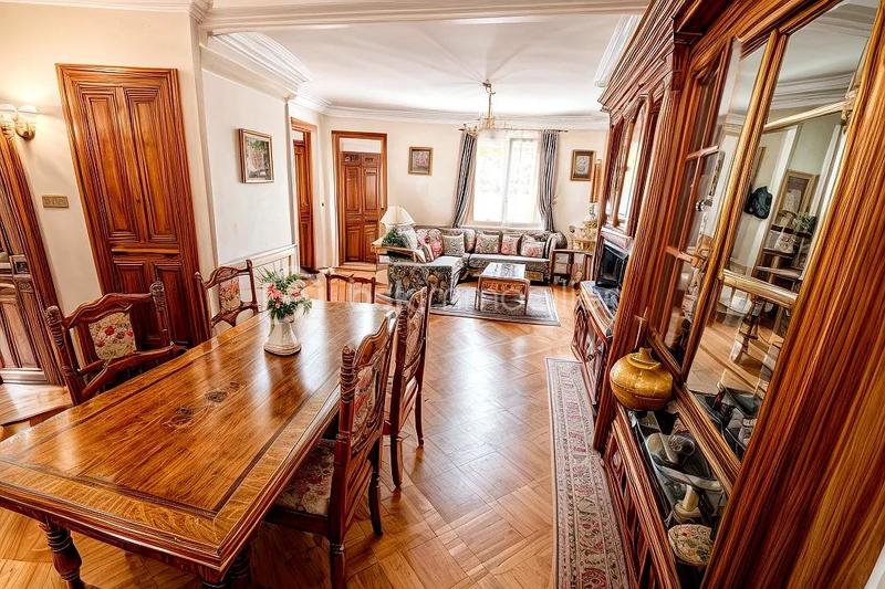 Immeuble - 156 m² - 7 pièces