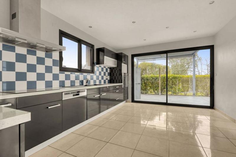 Maison - 184 m² - 6 pièces