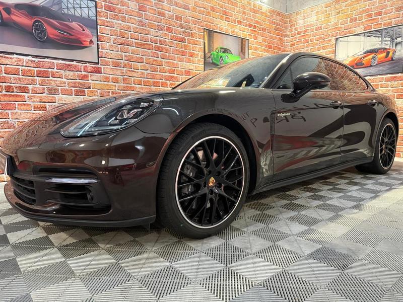 Porsche Panamera 462 cv