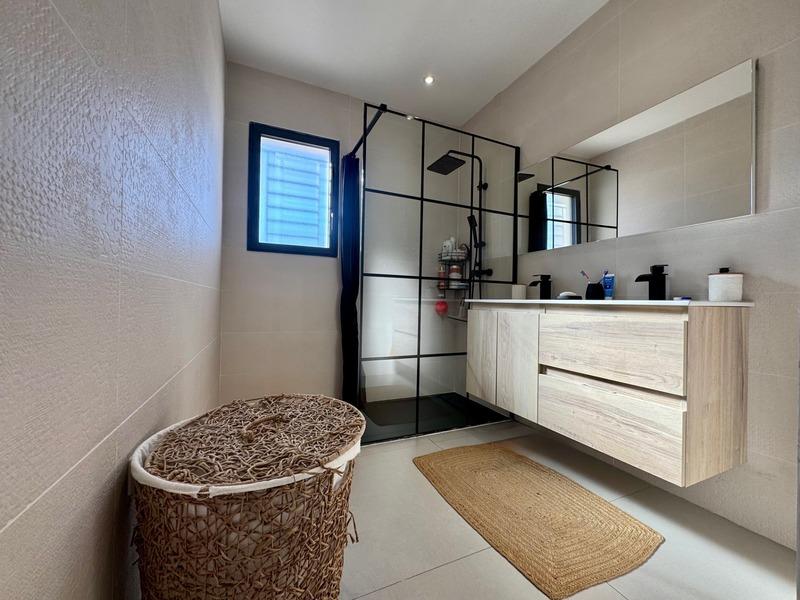 Maison - 185 m² - 7 pièces