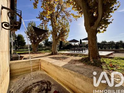 Maison - 420 m² - 10 pièces