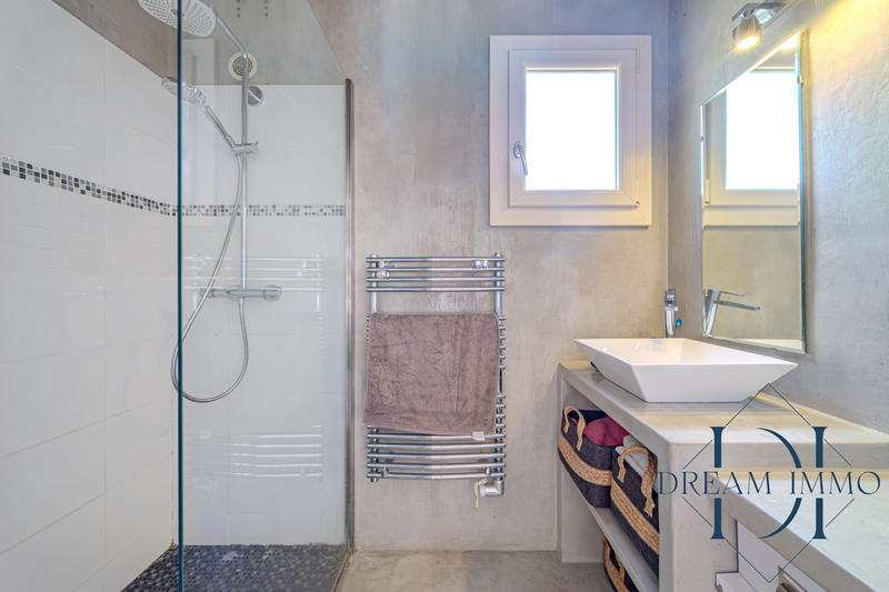 Maison - 142 m² - 5 pièces