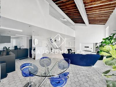 Loft - 72 m² - 2 pièces