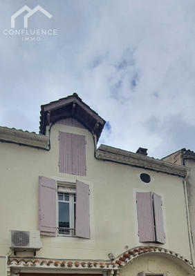 Maison - 240 m² - 8 pièces