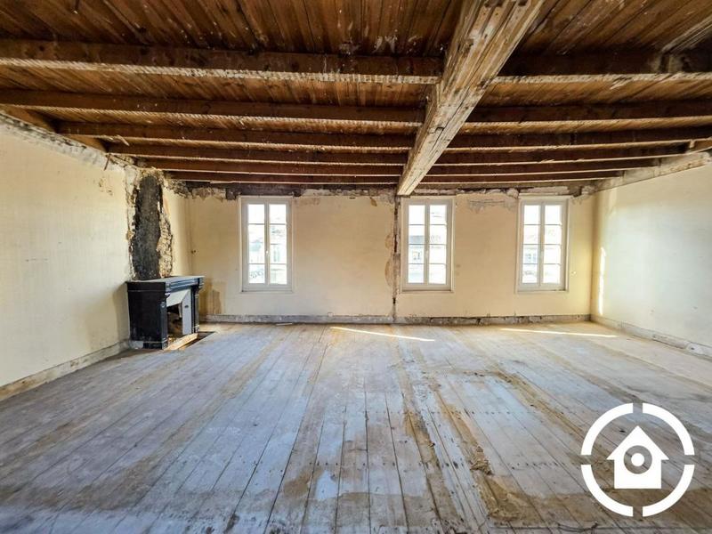 Maison - 310 m² - 8 pièces