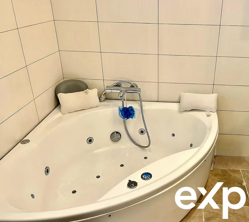 Villa - 247 m² - 7 pièces