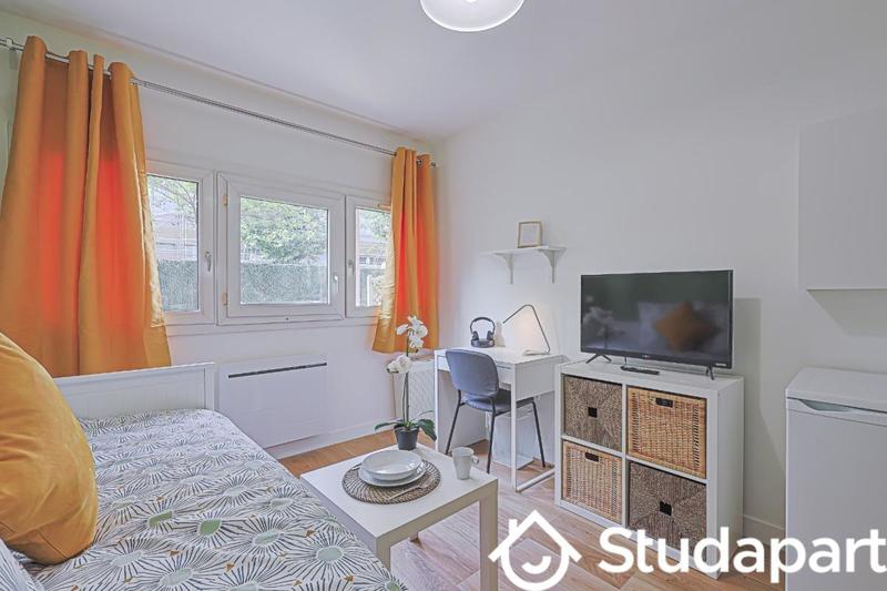 Chambre - 11 m² - 1 pièce