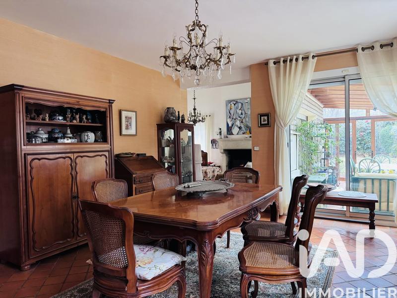 Maison - 200 m² - 7 pièces